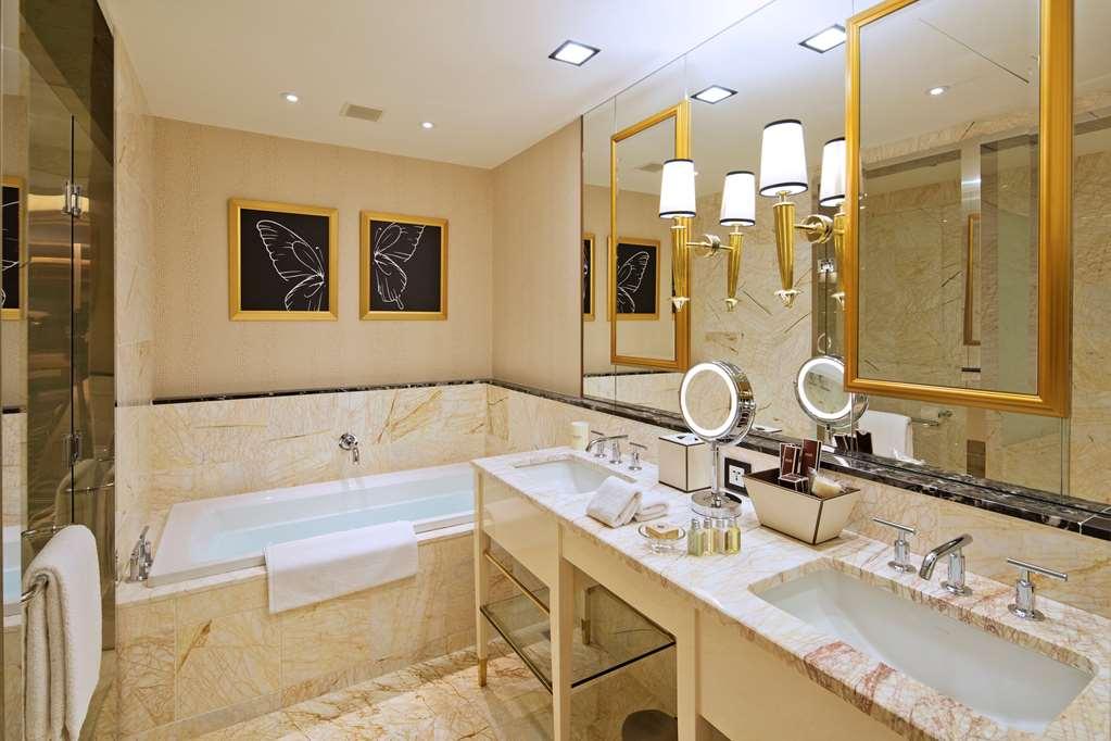 The Lin Hotel Taichung Eksteriør bilde Bathroom