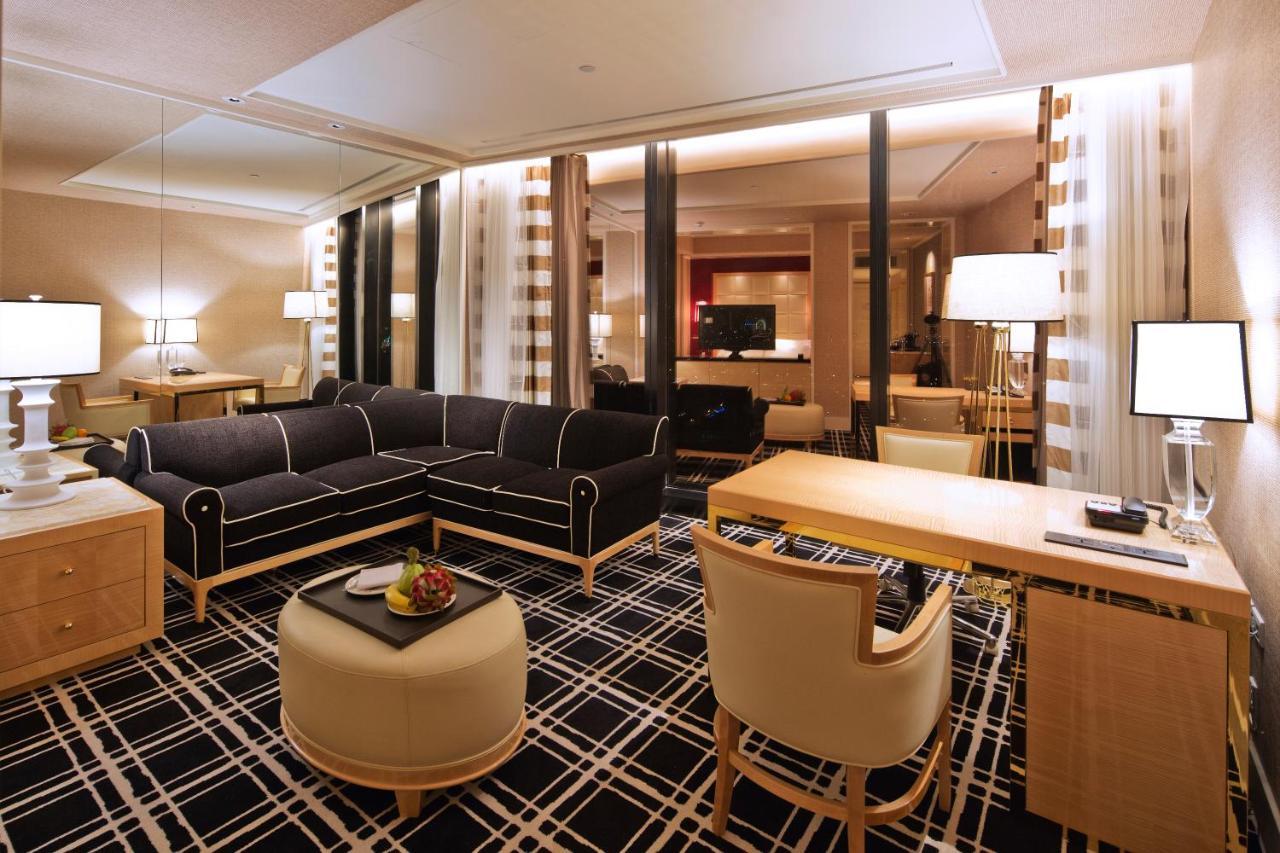 The Lin Hotel Taichung Eksteriør bilde The interior of a suite at the Mandarin Oriental, Seoul